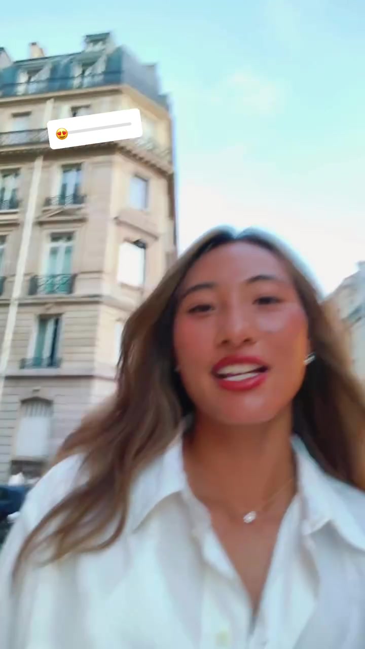 心情美?郑钦文边走边唱蔡依林《日不落》,社媒晒吃大餐